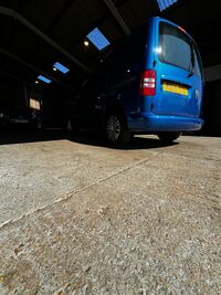 VOLKSWAGEN CADDY