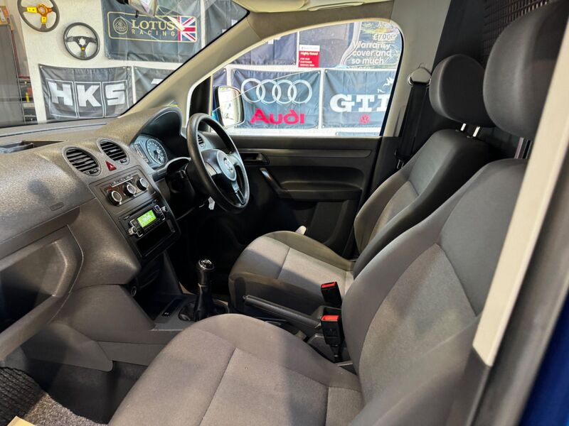 VOLKSWAGEN CADDY