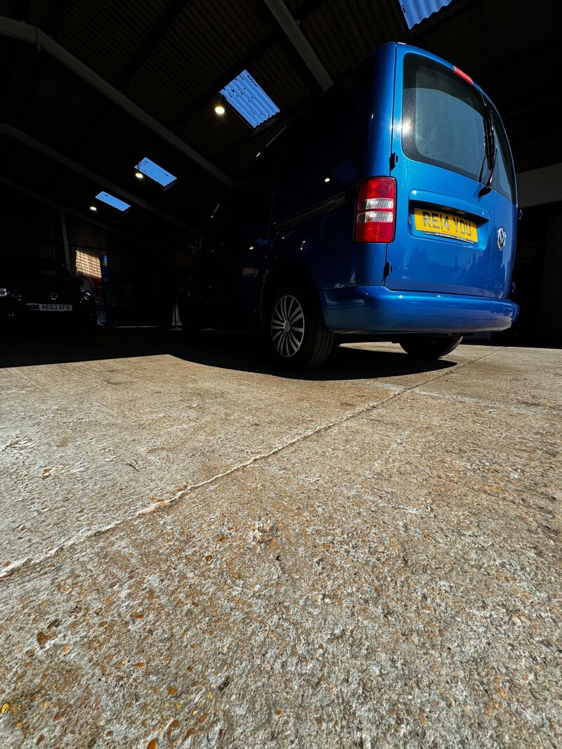 VOLKSWAGEN CADDY