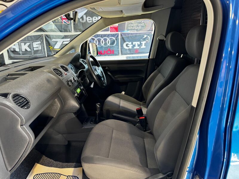 VOLKSWAGEN CADDY