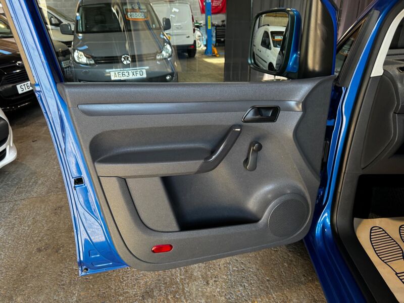 VOLKSWAGEN CADDY