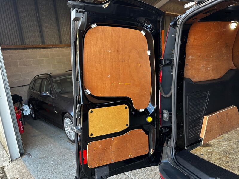 FORD TRANSIT CONNECT