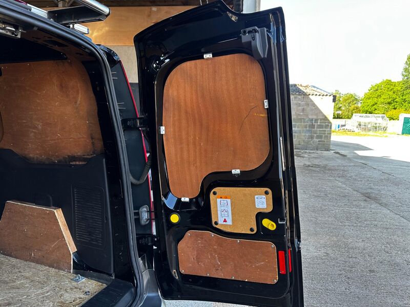 FORD TRANSIT CONNECT
