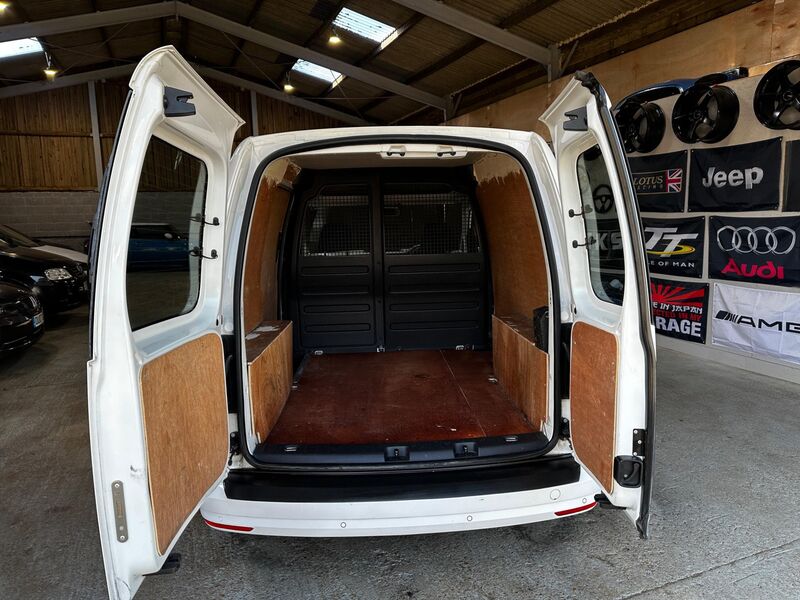 VOLKSWAGEN CADDY