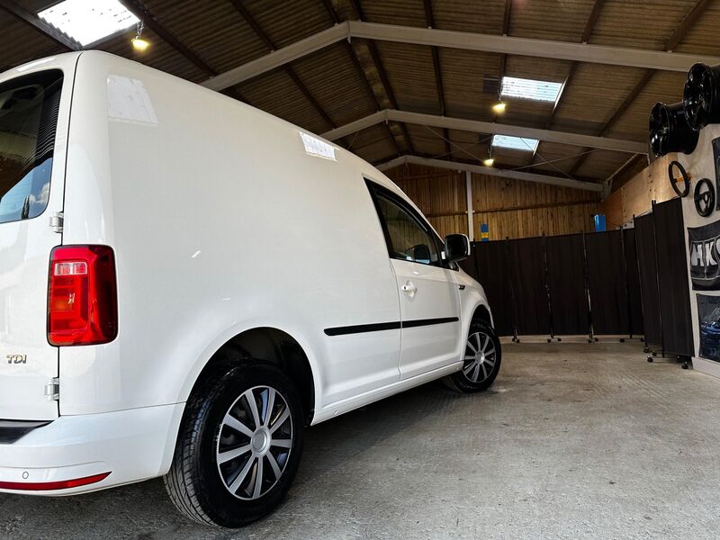 VOLKSWAGEN CADDY