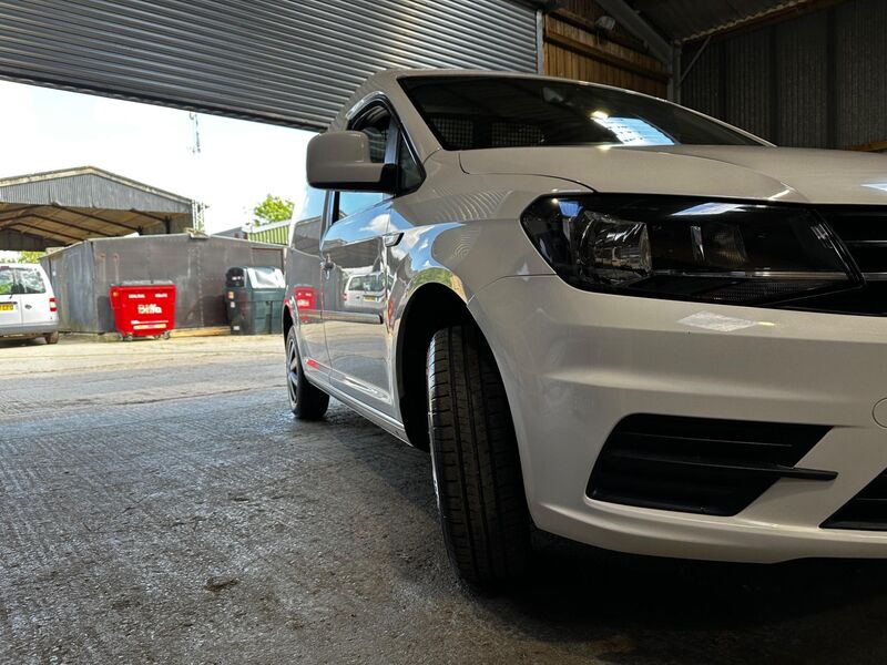VOLKSWAGEN CADDY