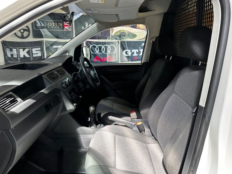 VOLKSWAGEN CADDY