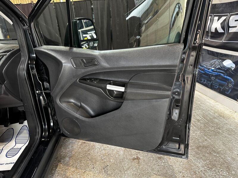 FORD TRANSIT CONNECT