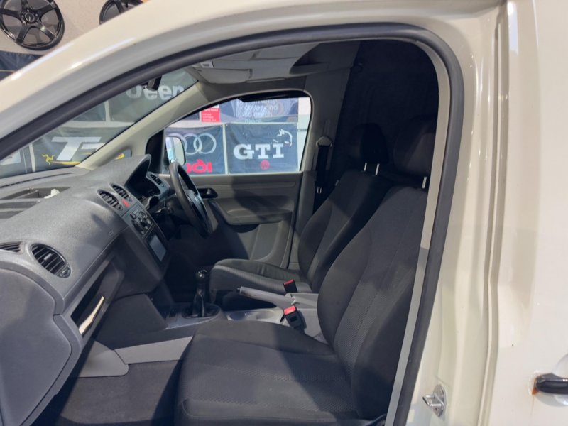 VOLKSWAGEN CADDY