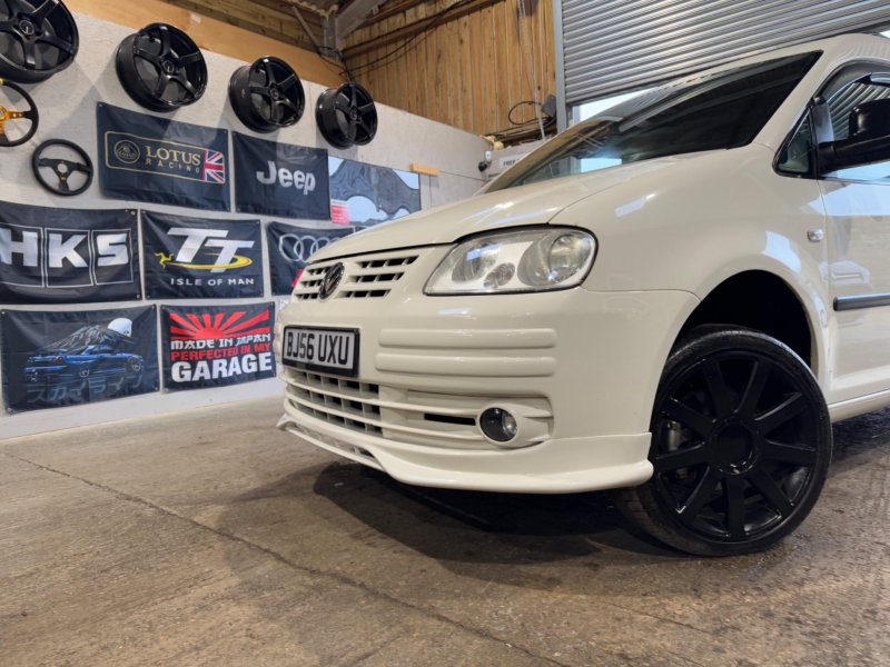 VOLKSWAGEN CADDY