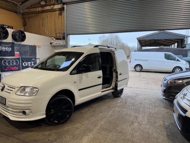 VOLKSWAGEN CADDY