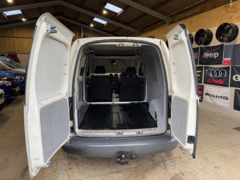 VOLKSWAGEN CADDY