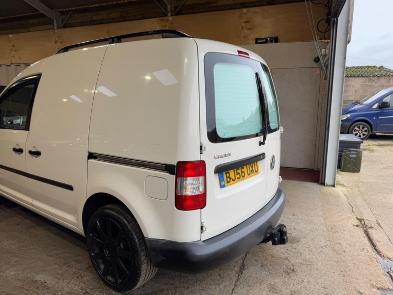 VOLKSWAGEN CADDY