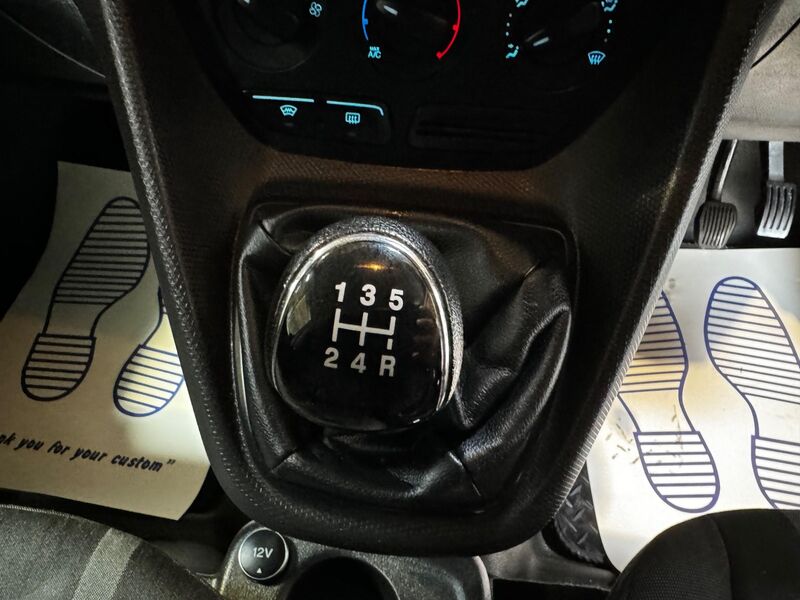 FORD TRANSIT CONNECT