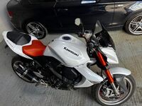 KAWASAKI Z1000