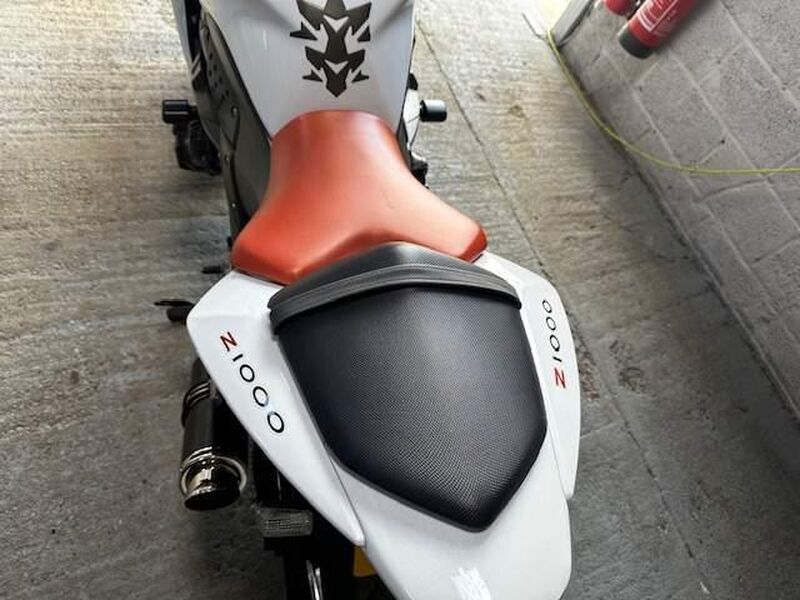 KAWASAKI Z1000