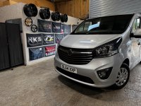 VAUXHALL VIVARO