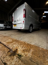 VAUXHALL VIVARO