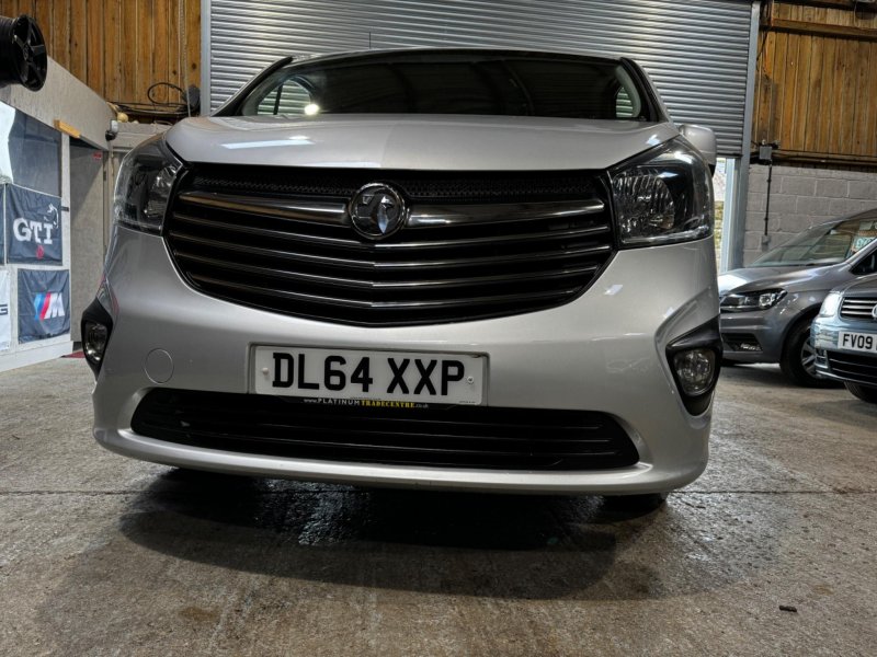 VAUXHALL VIVARO