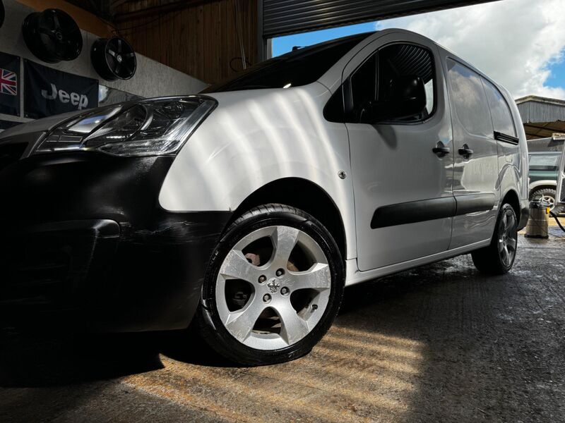 PEUGEOT PARTNER