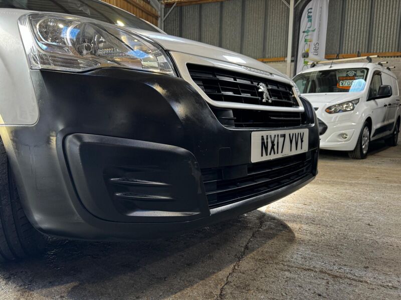 PEUGEOT PARTNER