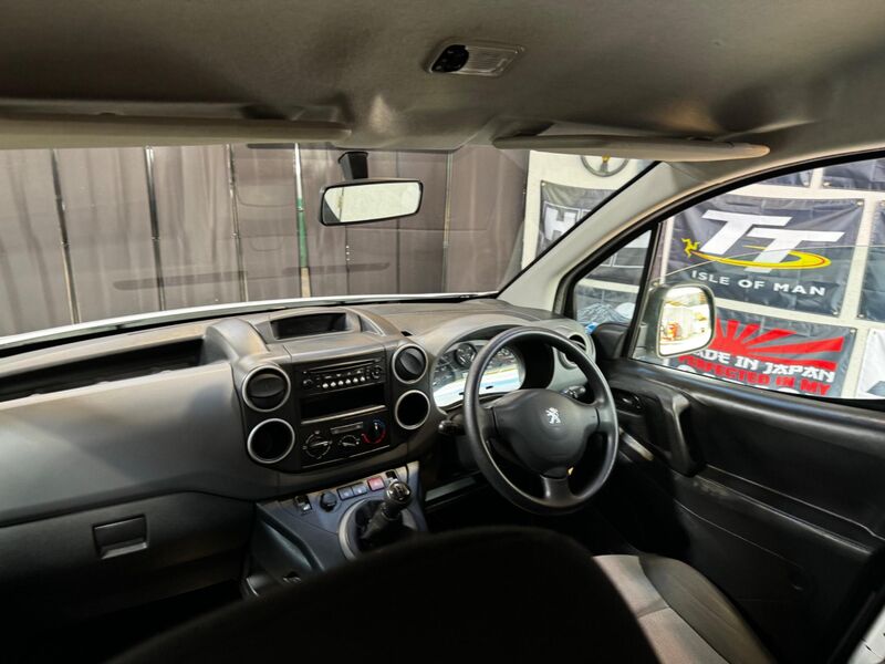 PEUGEOT PARTNER