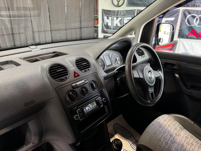 VOLKSWAGEN CADDY