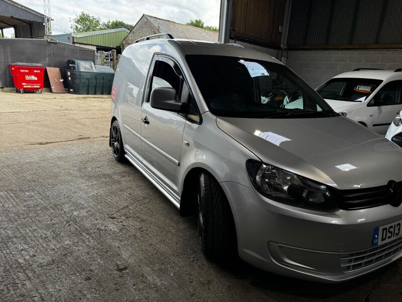VOLKSWAGEN CADDY