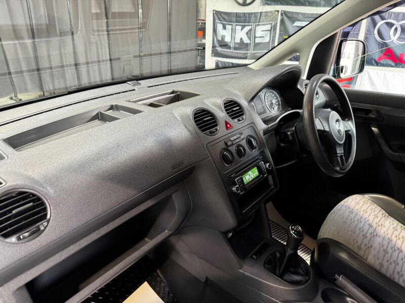 VOLKSWAGEN CADDY