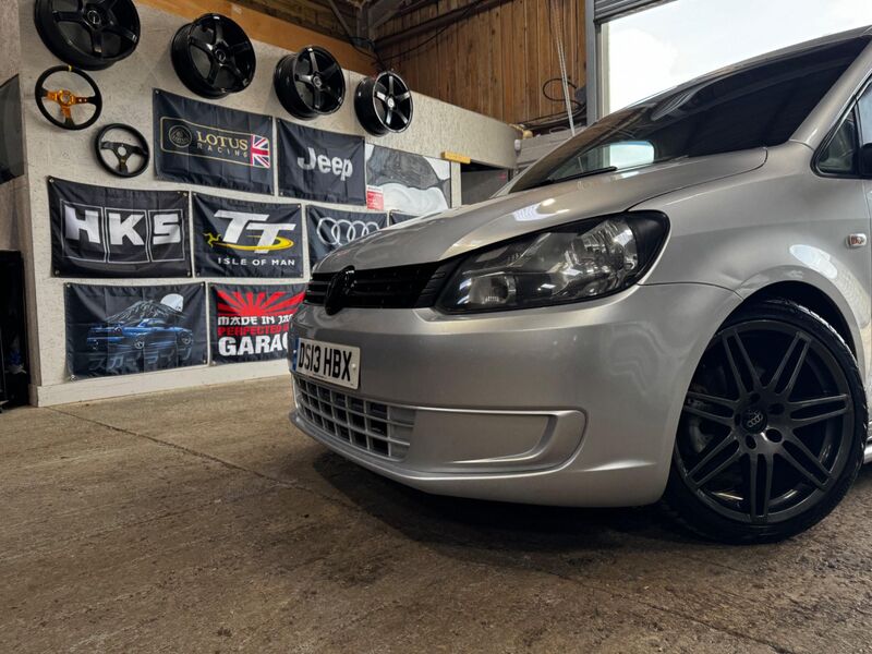 VOLKSWAGEN CADDY