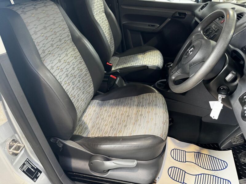 VOLKSWAGEN CADDY