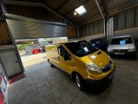 VAUXHALL VIVARO