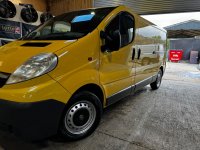 VAUXHALL VIVARO
