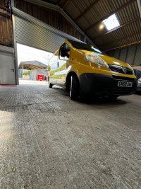 VAUXHALL VIVARO