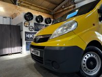 VAUXHALL VIVARO