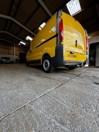 VAUXHALL VIVARO