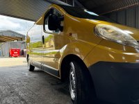 VAUXHALL VIVARO