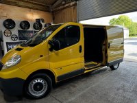 VAUXHALL VIVARO