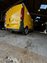 VAUXHALL VIVARO
