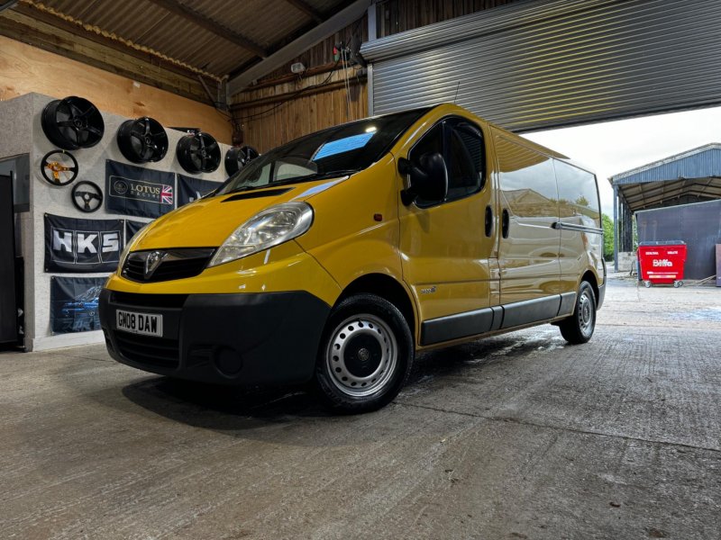 VAUXHALL VIVARO