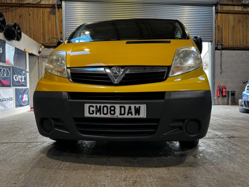 VAUXHALL VIVARO