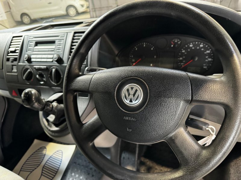 VOLKSWAGEN TRANSPORTER