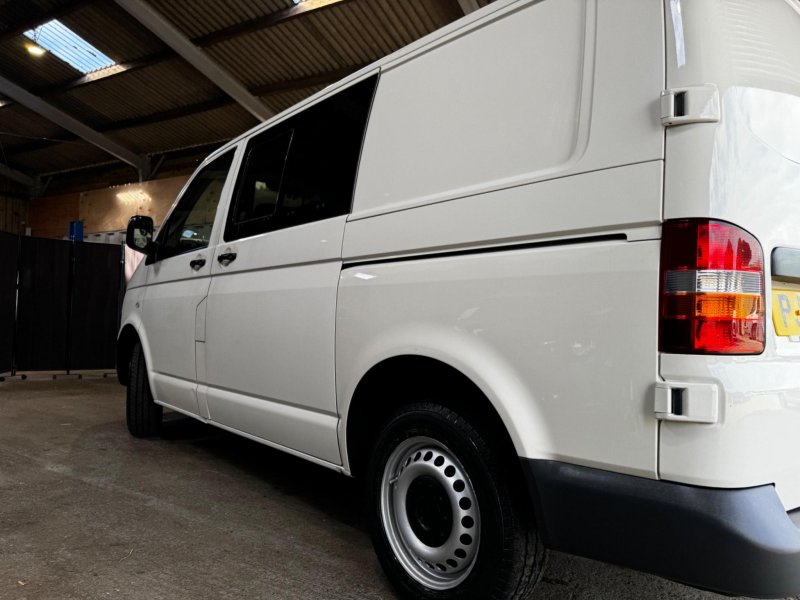 VOLKSWAGEN TRANSPORTER