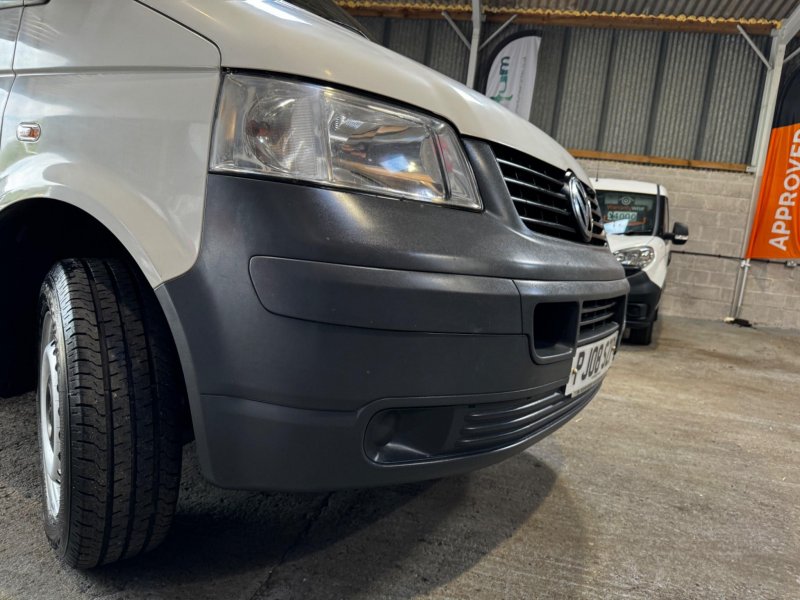 VOLKSWAGEN TRANSPORTER