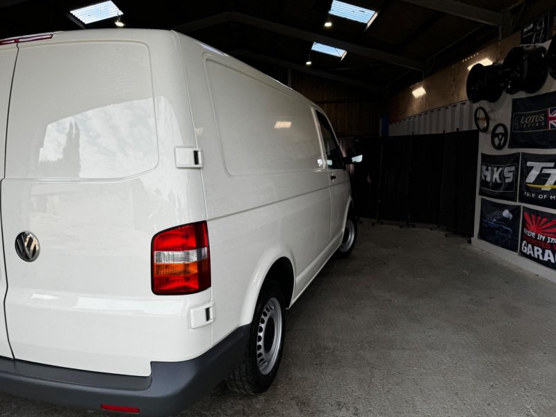 VOLKSWAGEN TRANSPORTER