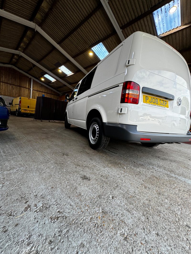 VOLKSWAGEN TRANSPORTER