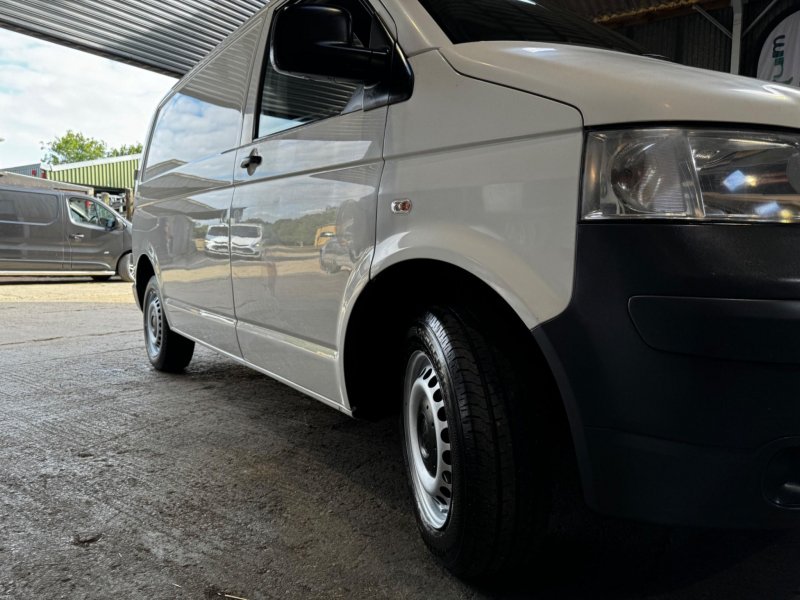 VOLKSWAGEN TRANSPORTER