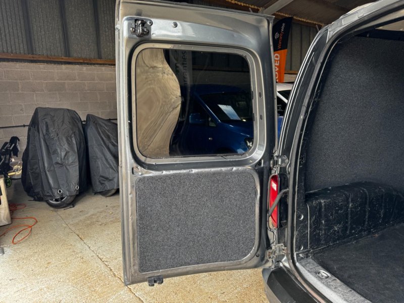 VOLKSWAGEN CADDY MAXI