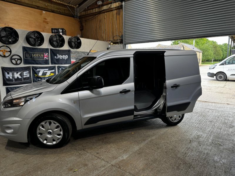 FORD TRANSIT CONNECT