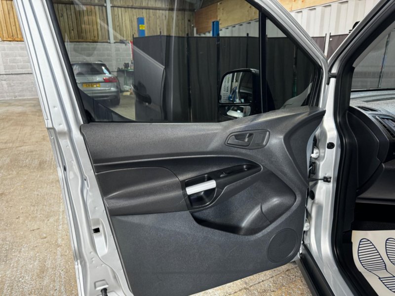 FORD TRANSIT CONNECT